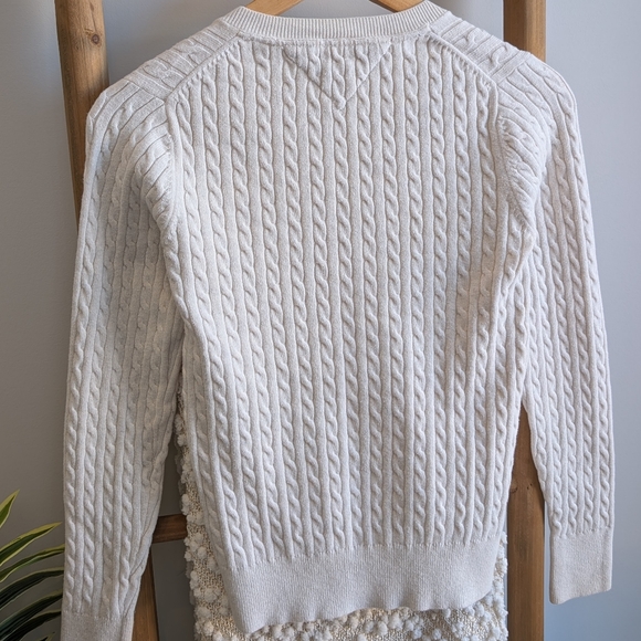 Tommy Hilfiger Cable Knit V-Neck Sweater - Picture 5 of 7